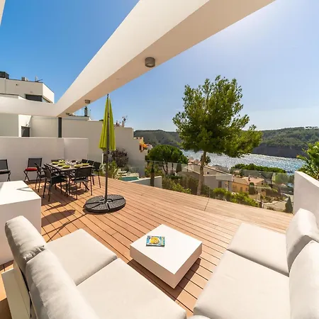 Waterfront With Panoramic Views Villa *